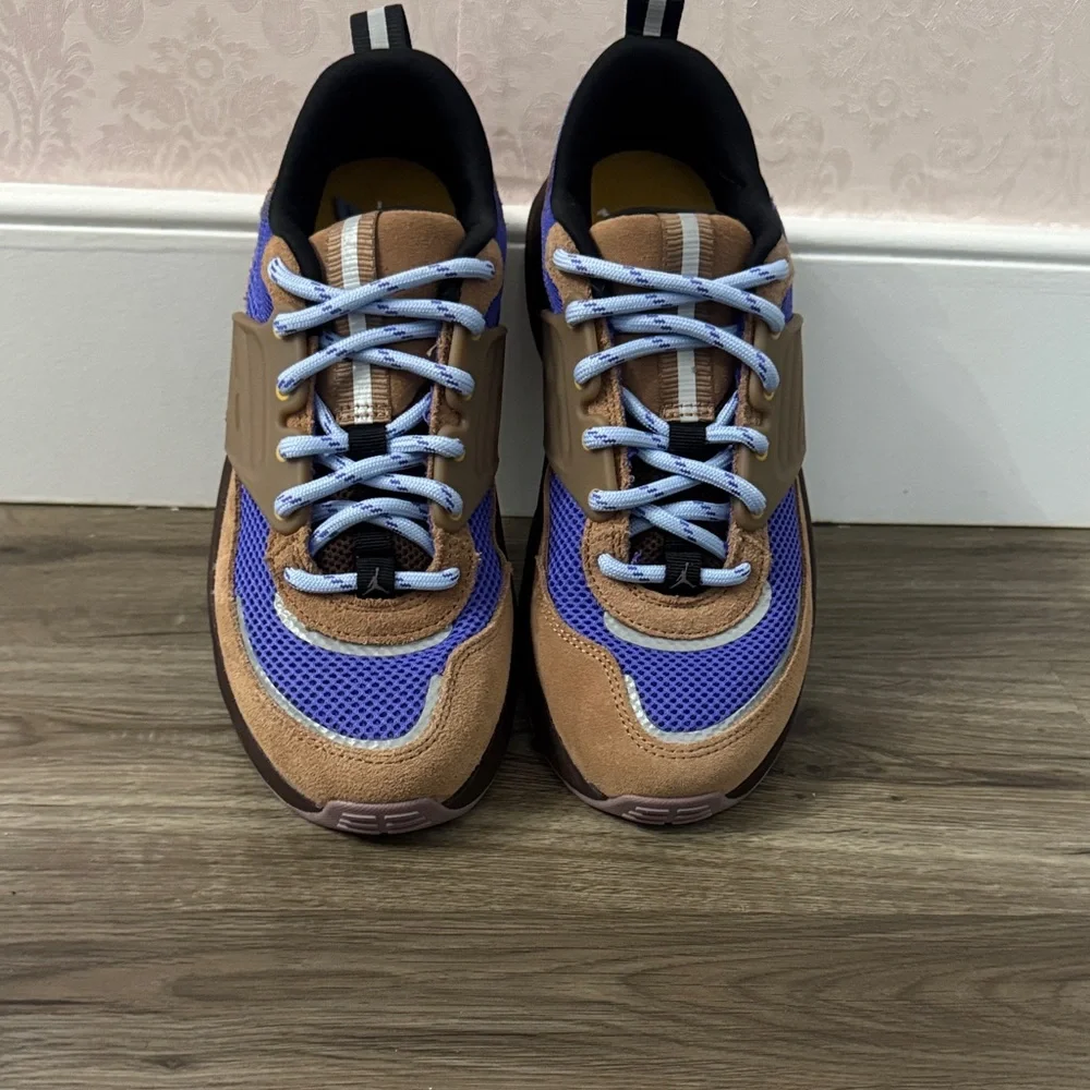 Jordan O/S SP Turner Men's Sneakers in Brown and Blue - Picture 6 of 7